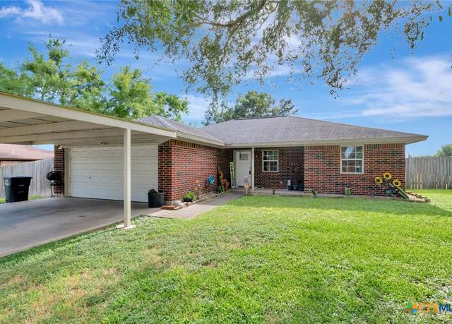 Property at 515 Dove, Victoria, TX 77905, 3 beds, 2 baths
