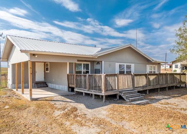 Property at 3300 State Highway 95, Shiner, TX 77984, 3 beds, 1 bath