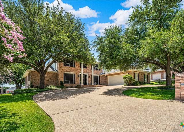 Property at 617 Bluebonnet Ln, Temple, TX 76502, 5 beds, 3 baths