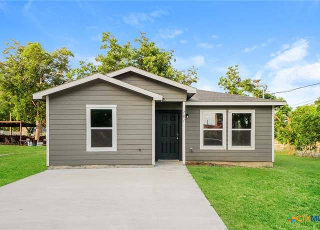 Property at 701 E Avenue A, Temple, TX 76501, 3 beds, 2 baths