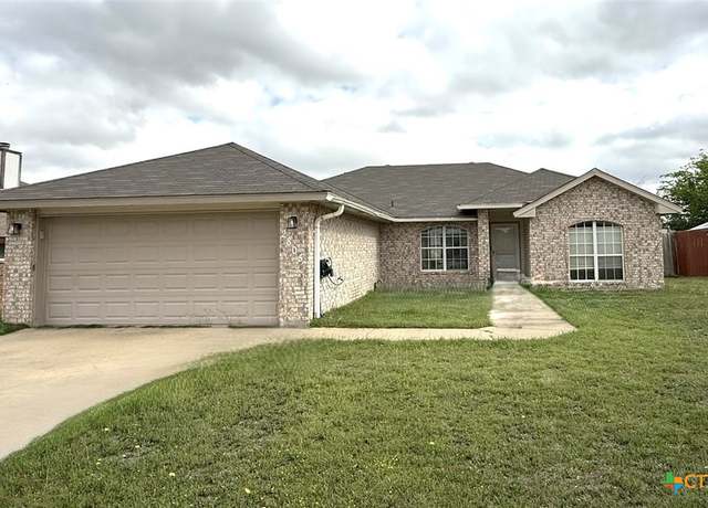Property at 2805 Eastwood Dr, Killeen, TX 76549, 3 beds, 2 baths