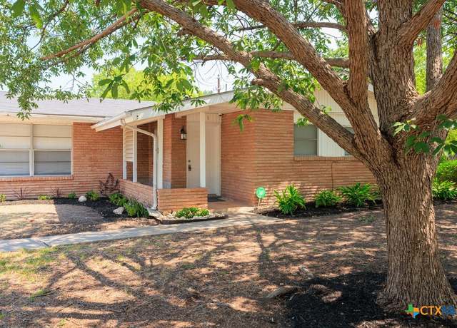 Property at 221 Windcrest Dr, Windcrest, TX 78239, 3 beds, 2 baths
