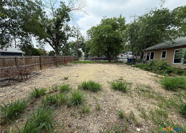 Property at 1615 Arbor Pl, San Antonio, TX 78207
