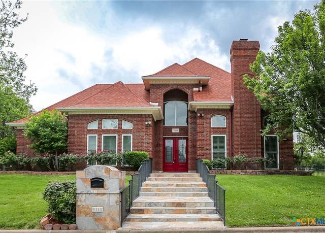 Property at 2110 Lakeview Loop, Killeen, TX 76543, 4 beds, 3 baths
