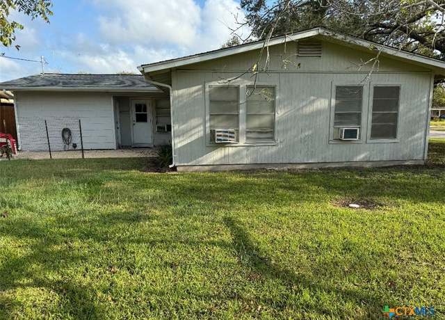 Property at 1421 Justice Dr, Port Lavaca, TX 77979, 3 beds, 1 bath