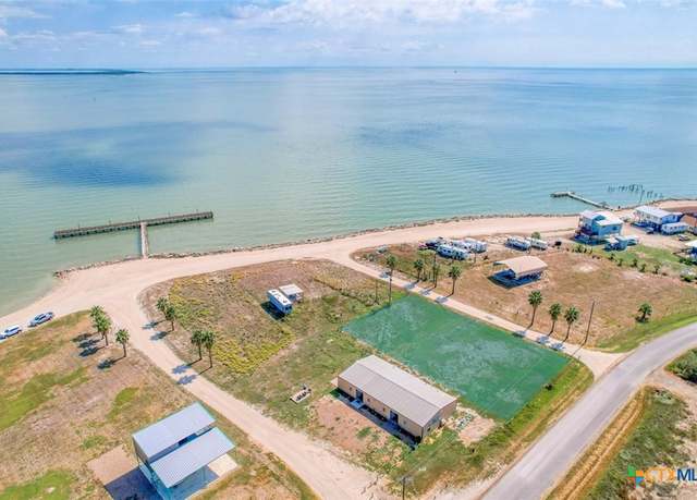 Property at 15 E 22nd St, Port Lavaca, TX 77979