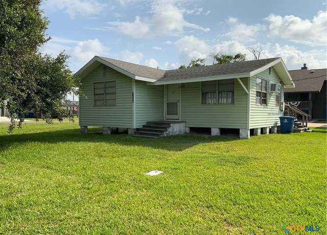 Property at 103 S Washington Ave, Port O'connor, TX 77982, 2 beds, 1 bath