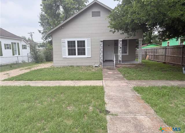 Property at 203 S 27th St, Temple, TX 76504, 3 beds, 2 baths