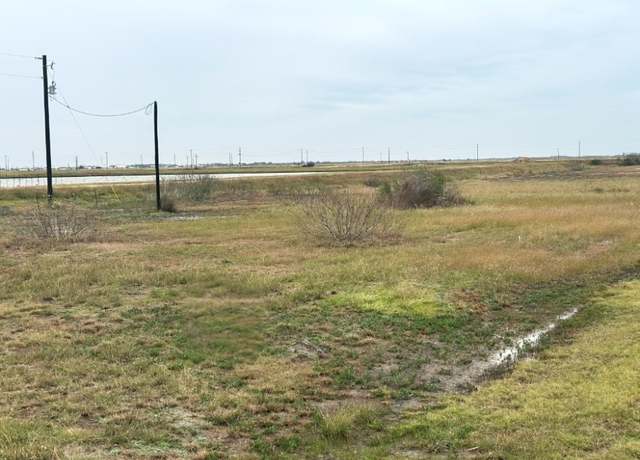 Property at 407 Ladyfish Rd, Palacios, TX 77465