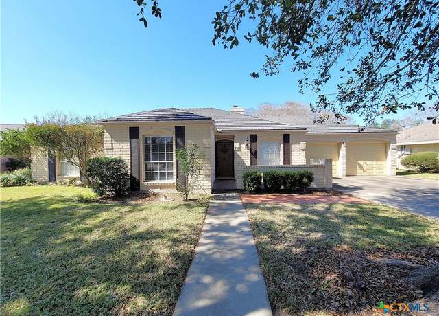 Property at 114 Berkshire Ln, Victoria, TX 77904, 4 beds, 2 baths