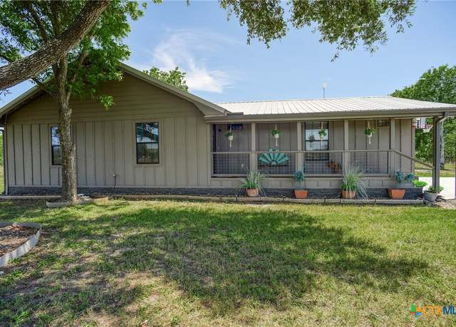 Property at 1319 County Road 339, Shiner, TX 77984, 5 beds, 4 baths