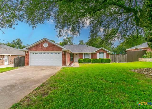 Property at 998 Benchmark Trl, Belton, TX 76513, 4 beds, 2 baths