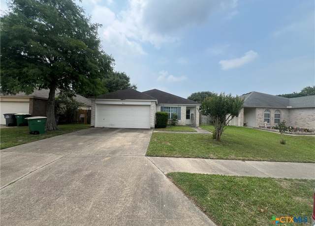 Property at 316 Clydesdale Ln, Victoria, TX 77904, 3 beds, 2 baths