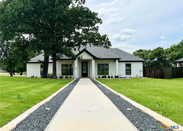 Property at 2819 Isaac Cir, Belton, TX 76513, 4 beds, 2.5 baths