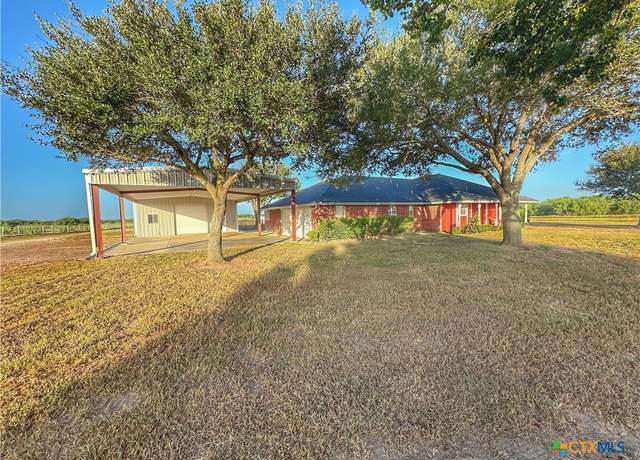 Property at 477 Dewberry Ln, Victoria, TX 77904, 3 beds, 2.5 baths