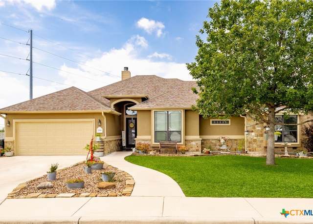 Property at 2298 Sungate Dr, New Braunfels, TX 78130, 4 beds, 3 baths