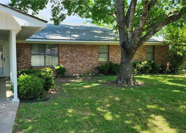 Property at 217 Taylors Dr, Temple, TX 76502, 4 beds, 3 baths