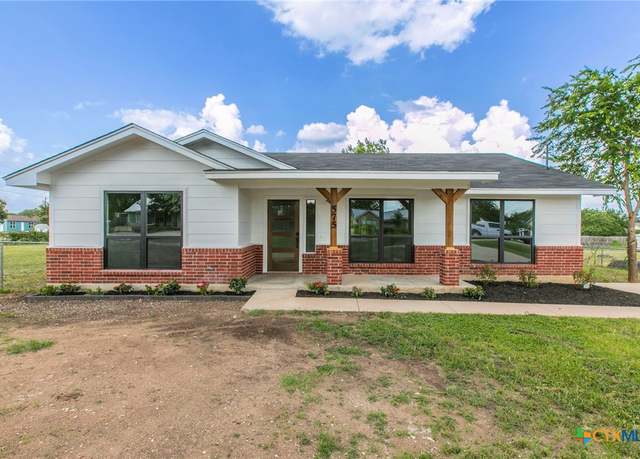 Property at 575 Live Oak Dr, Bertram, TX 78605, 3 beds, 2 baths