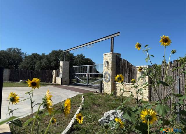 Property at 58 Longview Dr, Lampasas, TX 76550