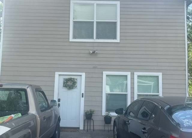 Property at 509 North St, Yoakum, TX 77995, 1 bed, 1 bath