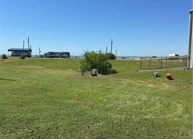 Property at 51 Mackerel Ct, Palacios, TX 77465