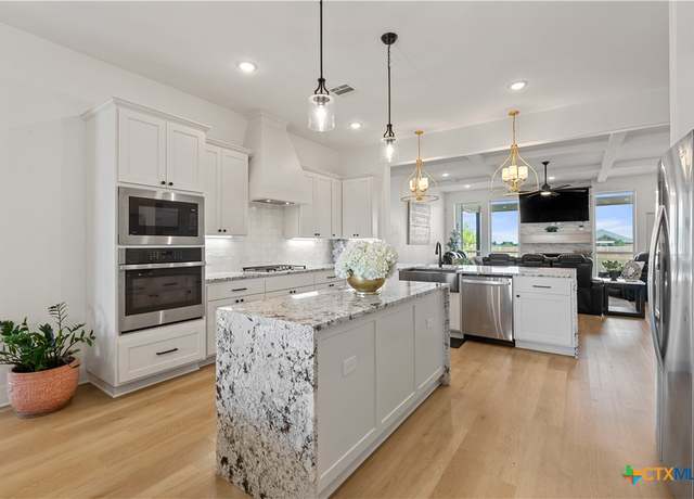 Property at 942 Inka Rd, Salado, TX 76571, 3 beds, 3 baths