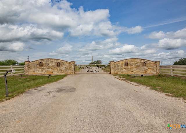Property at 480 Perdido Pointe Cir, Victoria, TX 77905, 4 beds, 2.5 baths