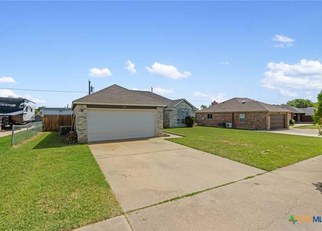 Property at 1801 Caprock Dr, Killeen, TX 76549, 3 beds, 2 baths