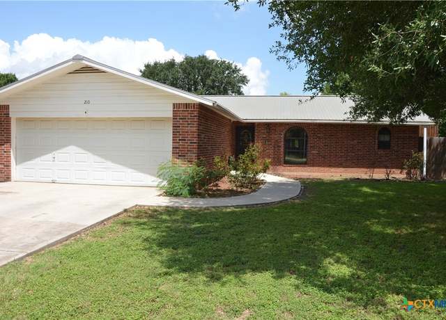 Property at 210 Meadow Ln, Martindale, TX 78655, 3 beds, 2 baths
