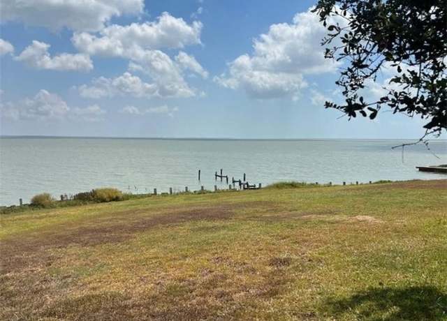 Property at 1508 S Virginia St, Port Lavaca, TX 77979, 3 beds, 2 baths