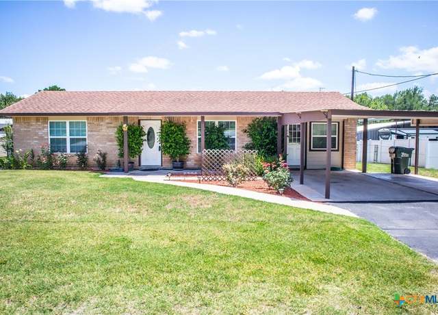 Property at 510 E 7th St, Yorktown, TX 78164, 3 beds, 2 baths