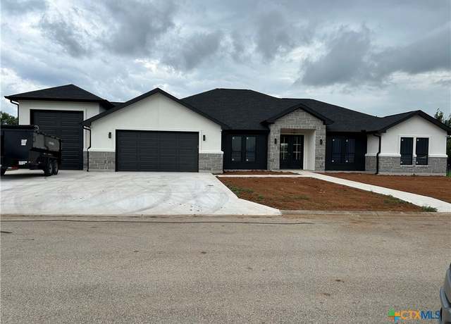 Property at 103 Still Meadow Dr, Kingsland, TX 78639, 4 beds, 3 baths