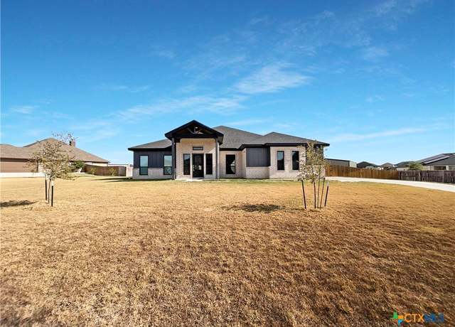 Property at 7202 Day Dr, Salado, TX 76571, 4 beds, 2 baths