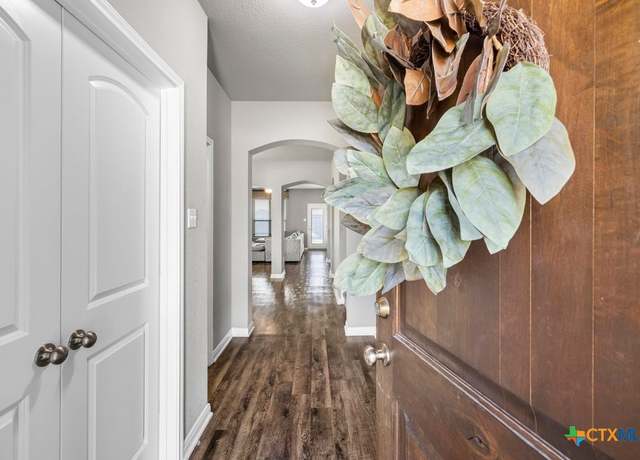 Property at 5334 Fenton Ln, Belton, TX 76513, 4 beds, 3.5 baths