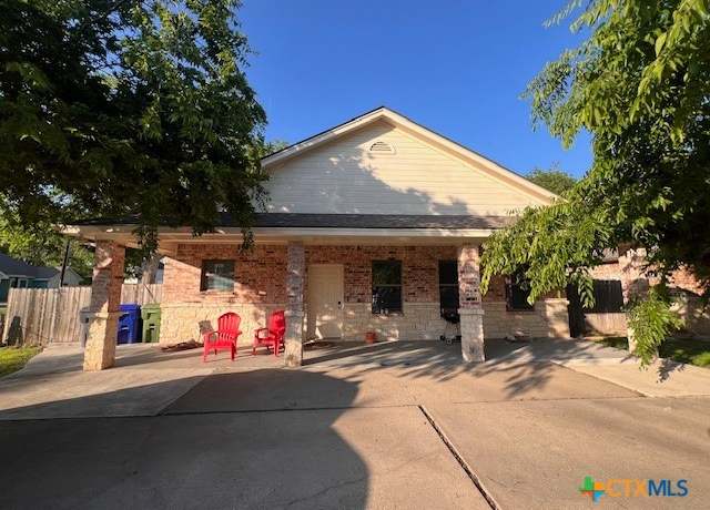 Property at 2800 S 3- A St, Waco, TX 76706, 4 beds, 4.5 baths