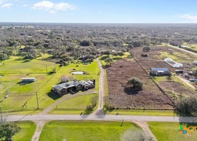Property at 103 Forest View Dr, Victoria, TX 77905, 6 beds, 4 baths