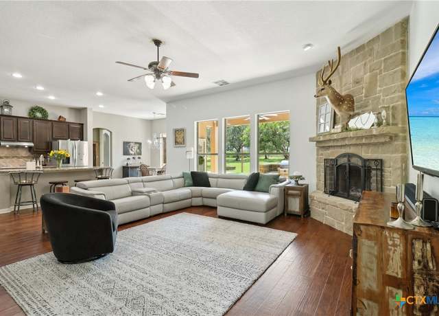 Property at 2624 Wild Cat Roost, New Braunfels, TX 78132, 4 beds, 3 baths