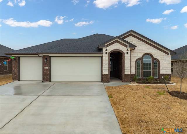 Property at 510 Roy Cordell St, Killeen, TX 76542, 4 beds, 3 baths