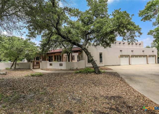 Property at 9776 Arroyo Dr, Belton, TX 76513, 4 beds, 3.5 baths