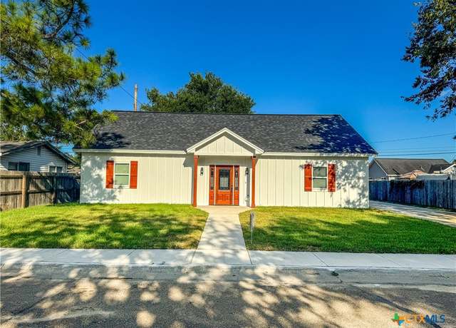Property at 3306 Cypress, Victoria, TX 77901, 3 beds, 2 baths