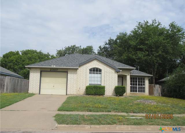 Property at 2307 Kilgore Dr, Killeen, TX 76543, 3 beds, 2 baths