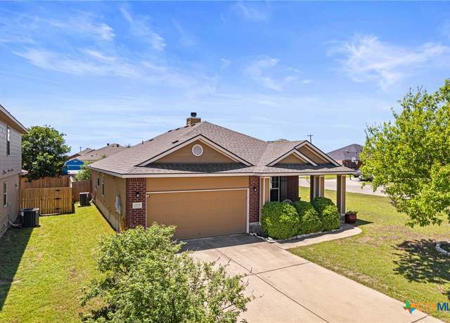 Property at 10029 Sunny Side Ln, Temple, TX 76502, 3 beds, 2 baths
