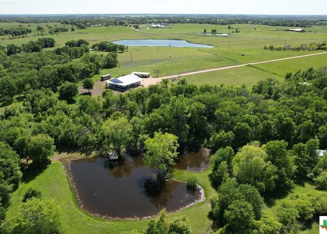 Property at 1062 County Road 101, Rogers, TX 76569, 2 beds, 2 baths