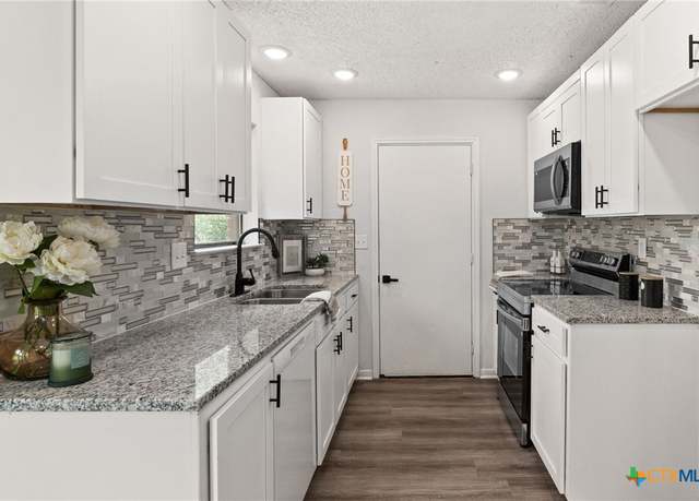 Property at 851 Michelle Dr, Copperas Cove, TX 76522, 3 beds, 2 baths