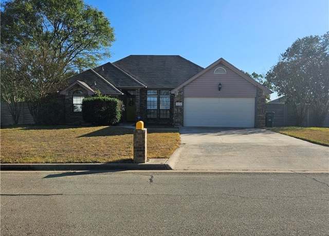 Property at 1002 Windy Hill Rd, Harker Heights, TX 76548, 3 beds, 2 baths