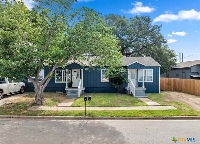 Property at 105 N Rhomberg St, Burnet, TX 78611, 5 beds, 3 baths
