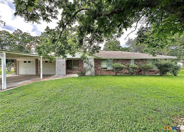Property at 408 E King, Bloomington, TX 77951, 3 beds, 2 baths