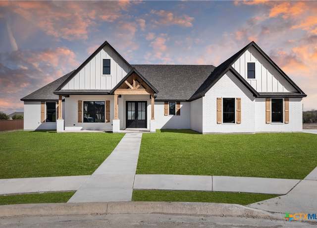 Property at 1402 Stone Russell Dr, Salado, TX 76571, 4 beds, 3.5 baths