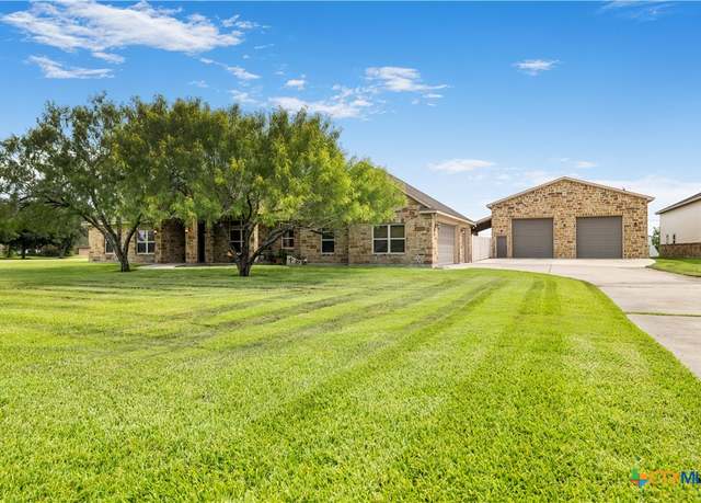 Property at 29 Brook Vw, Victoria, TX 77904, 4 beds, 3 baths