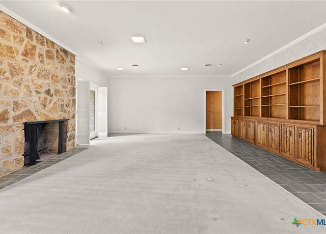 Property at 517 Cherokee Dr, Temple, TX 76504, 4 beds, 2.5 baths